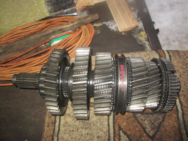 28960 вал с шестернями 1111899 1111295 КПП Scania R114 GR900